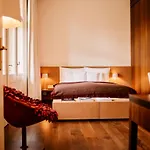 Tauroa Steirerschloessl 5*