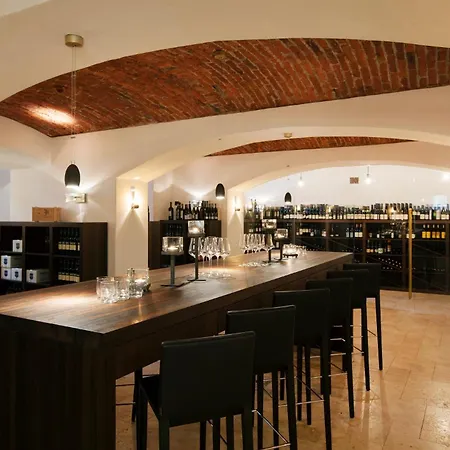 Tauroa Steirerschloessl 5*