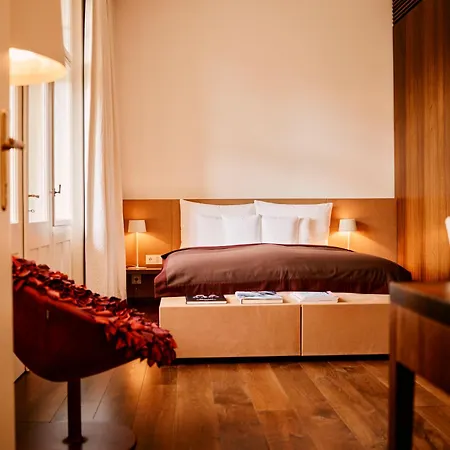 Tauroa Steirerschloessl 5*