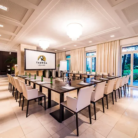 מלון Tauroa Steirerschloessl