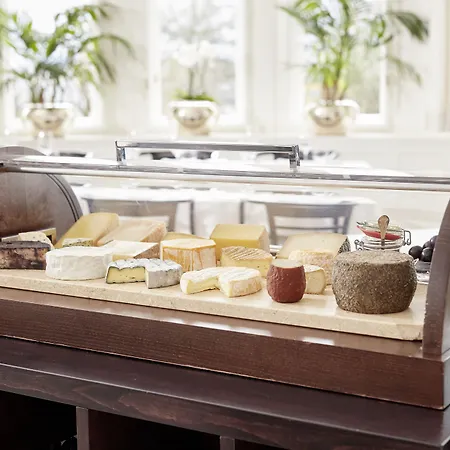 Tauroa Steirerschloessl 5* 첼트베크