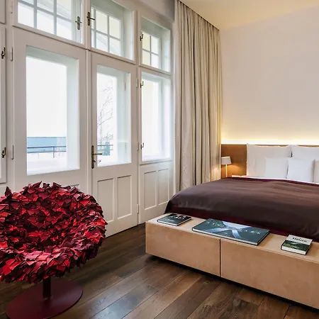 Tauroa Steirerschloessl