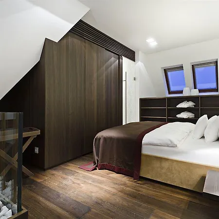 Tauroa Steirerschloessl 5*